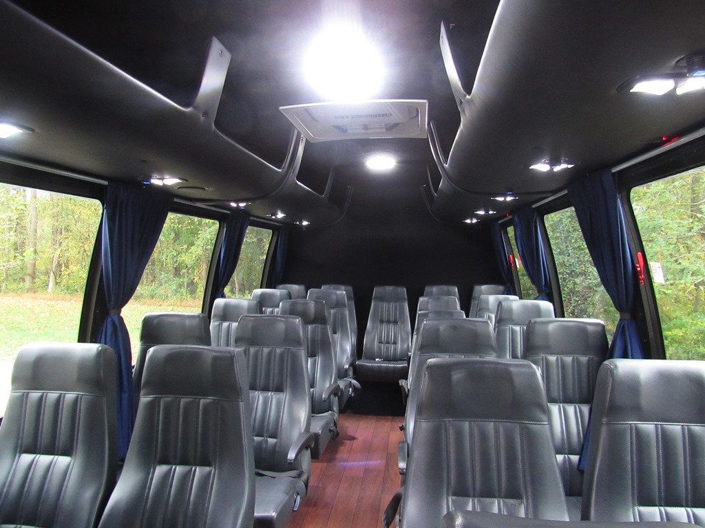 Mini Bus